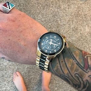 Micheal Kors Gold watch! GREAT CONDITION!!!